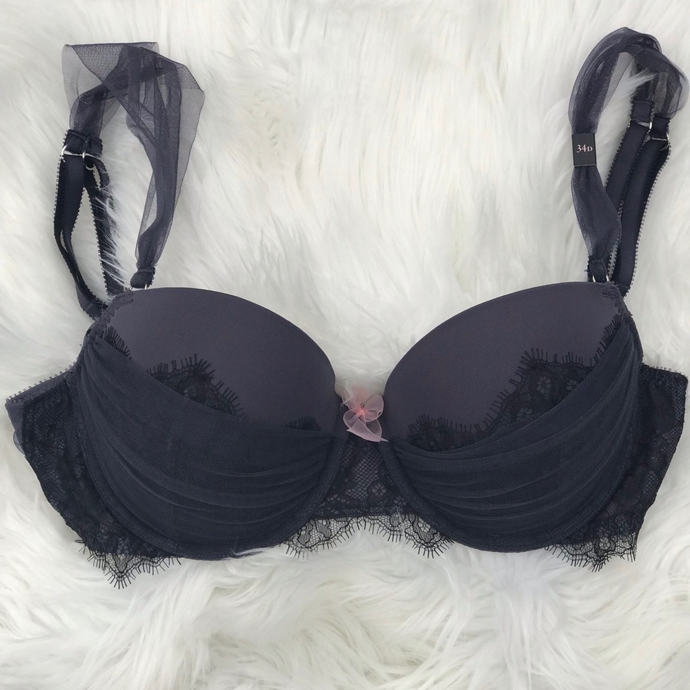 NWT Victoria’s Secret Dream Angels Push-up Bra.